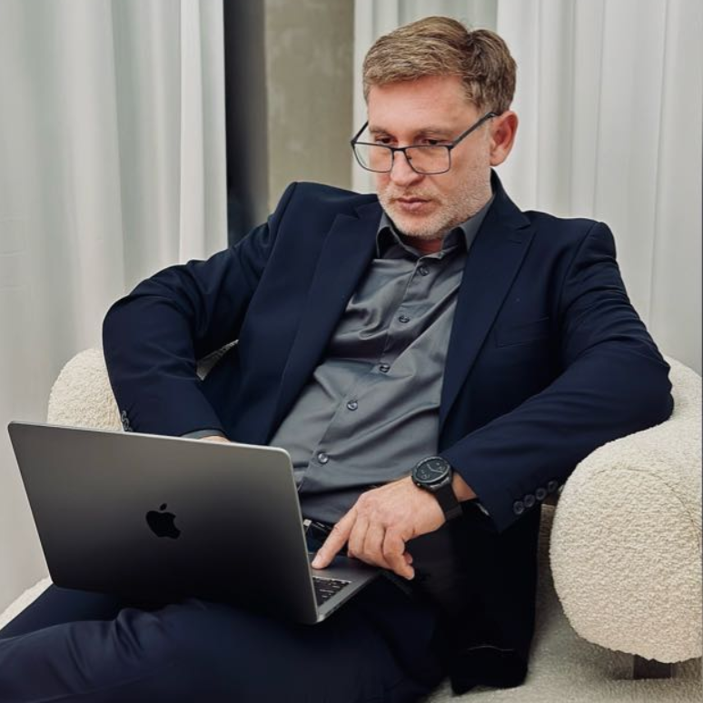 Архитектурный светильник светодиодный линейный для подсветки фасадов MDL-50 CEO Delight Focus