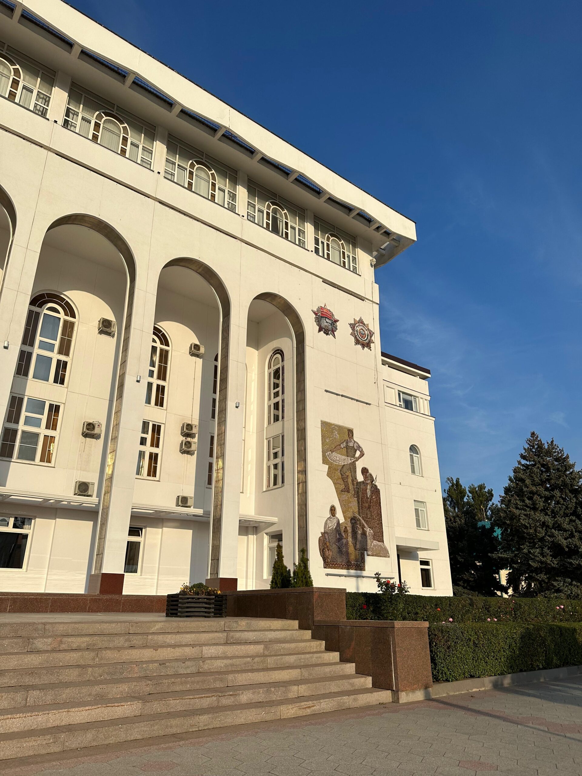 Подсветка фасада здания Правительства Подсветка фасада здания Правительства